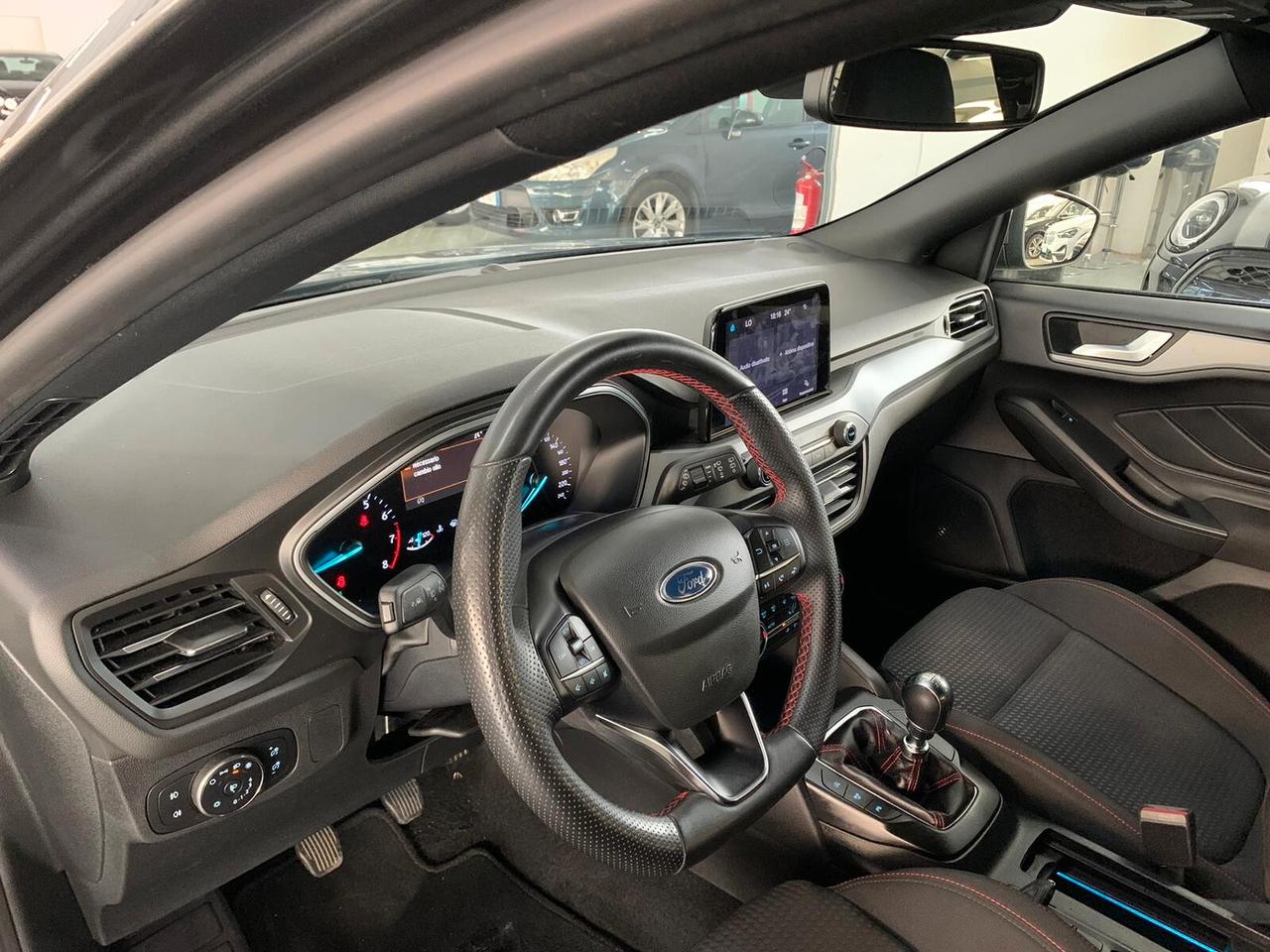 Ford Focus 1.0 EcoBoost Hybrid 125 CV Power. 5p. ST-Line Style