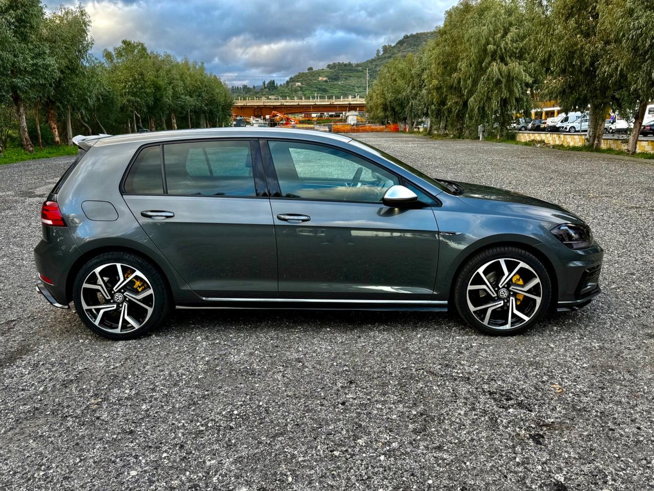VOLKSWAGEN GOLF 1.6 TDI 115 CV DSG SPORT R LINE