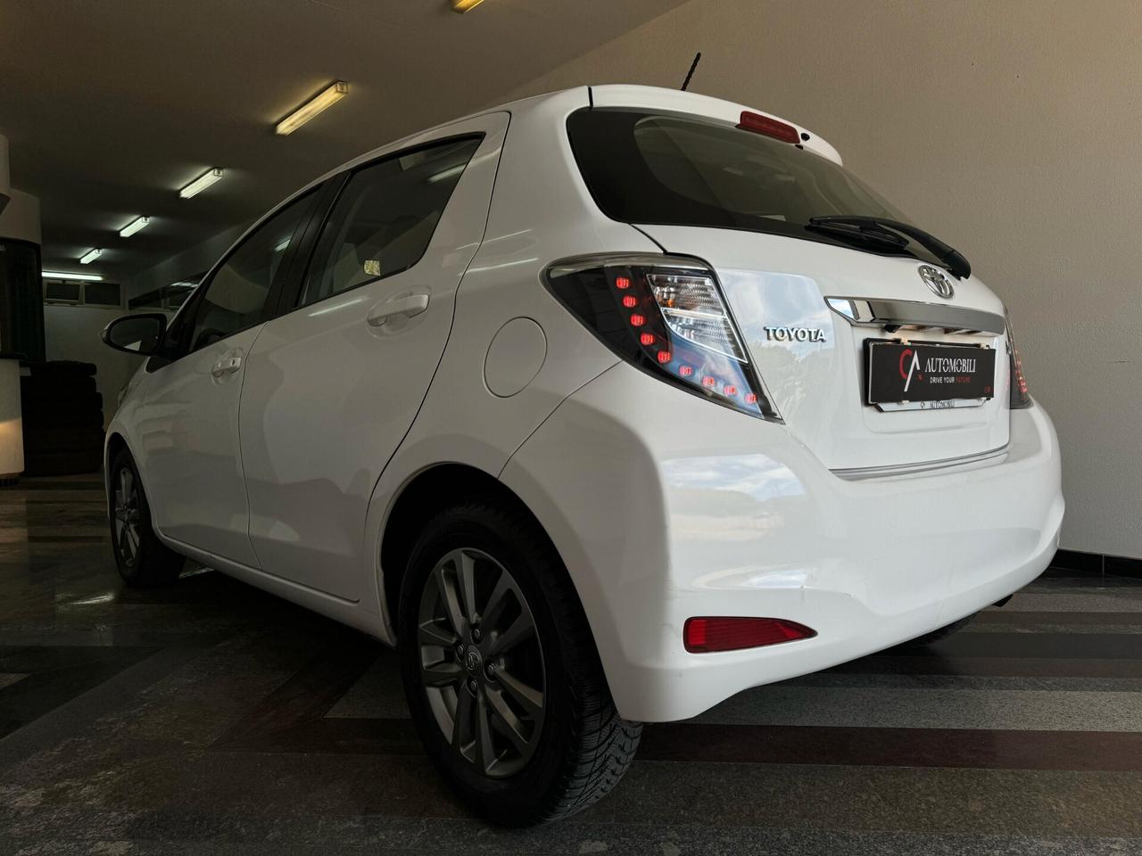 Toyota Yaris 1.0 5 porte Lounge