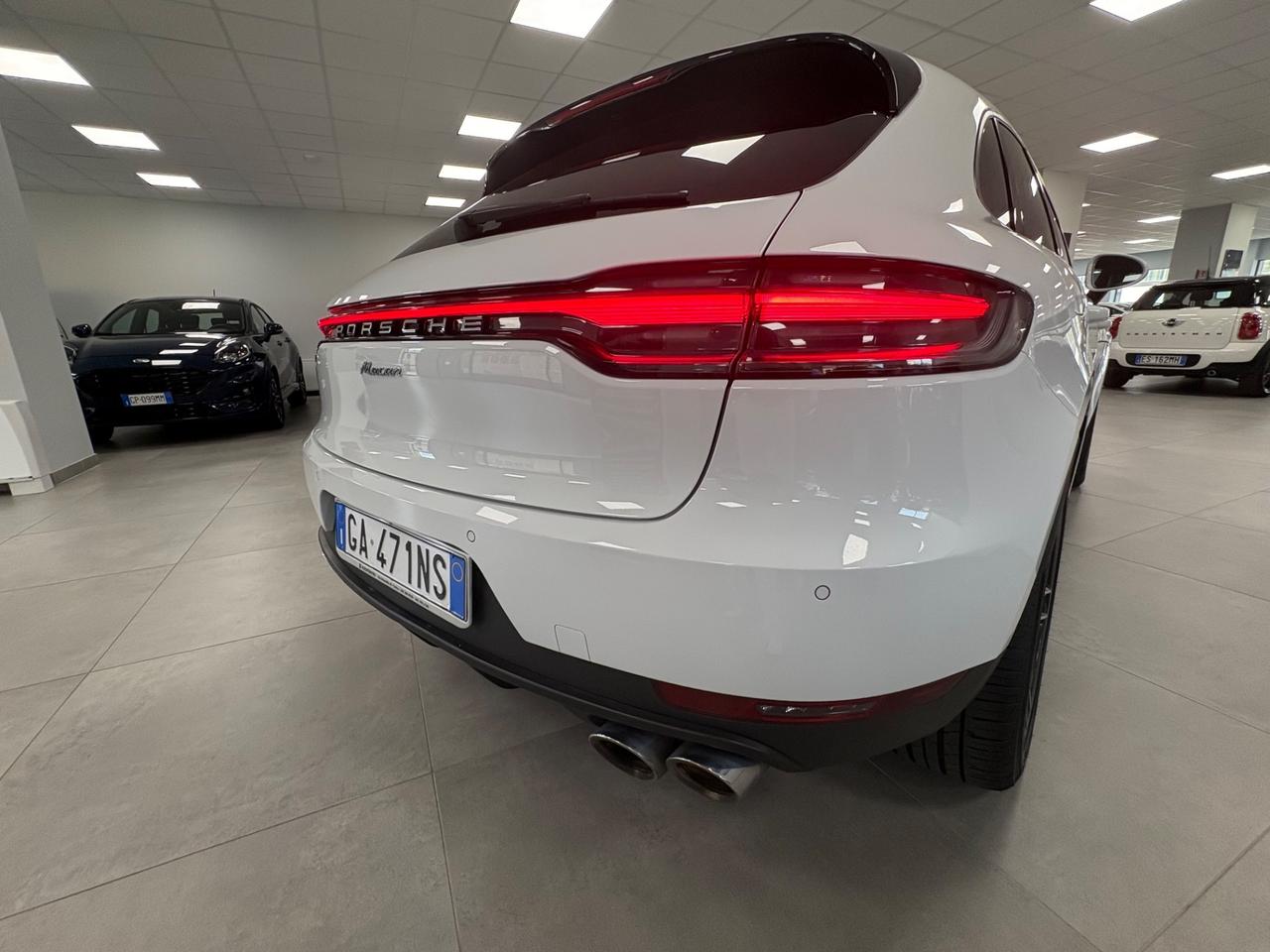 Porsche Macan 2.0 Benzina 245cv 2020 km 137000