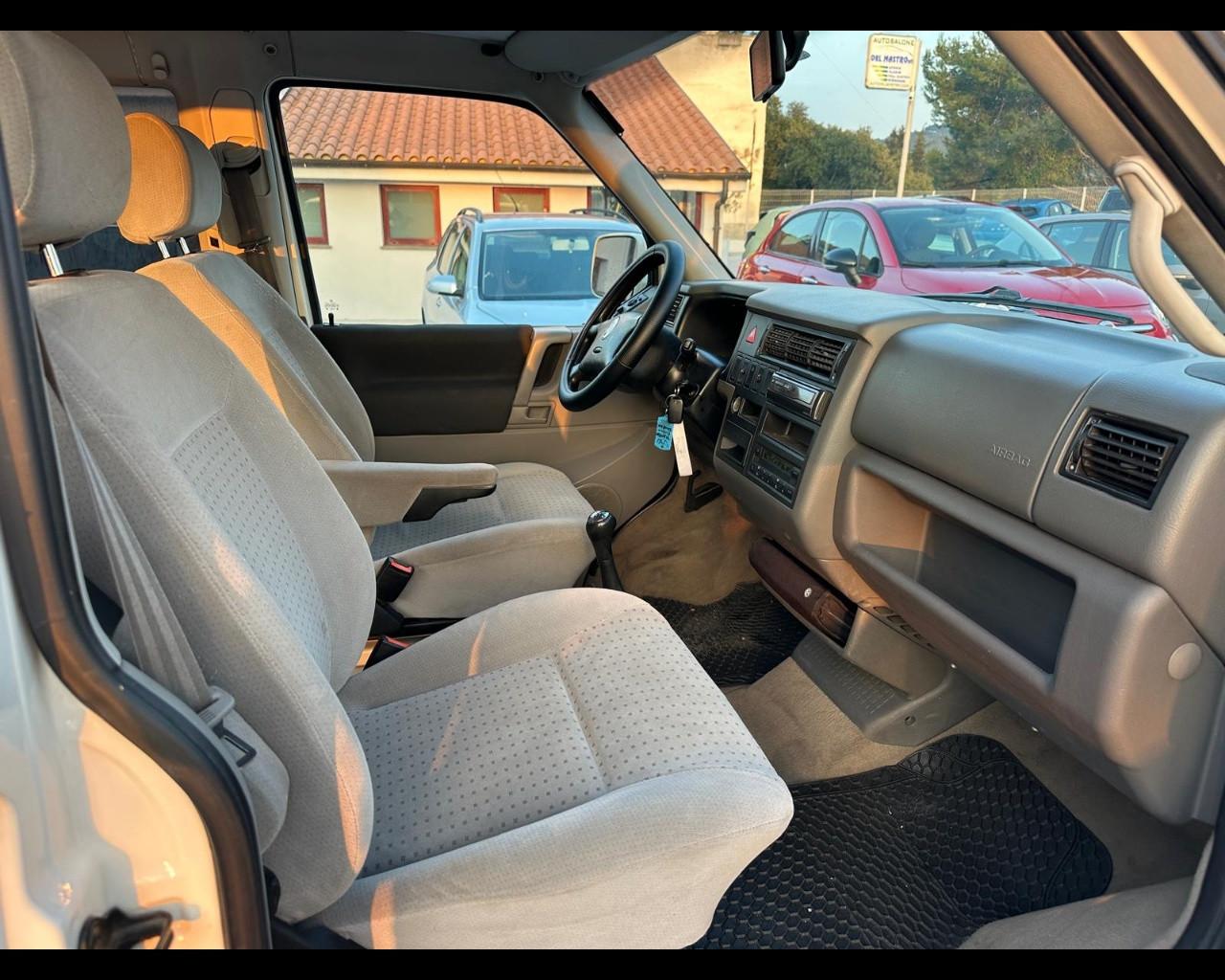 VOLKSWAGEN Transporter 4ª s. - Transp. 2.5 TDI/150CV cat Multivan