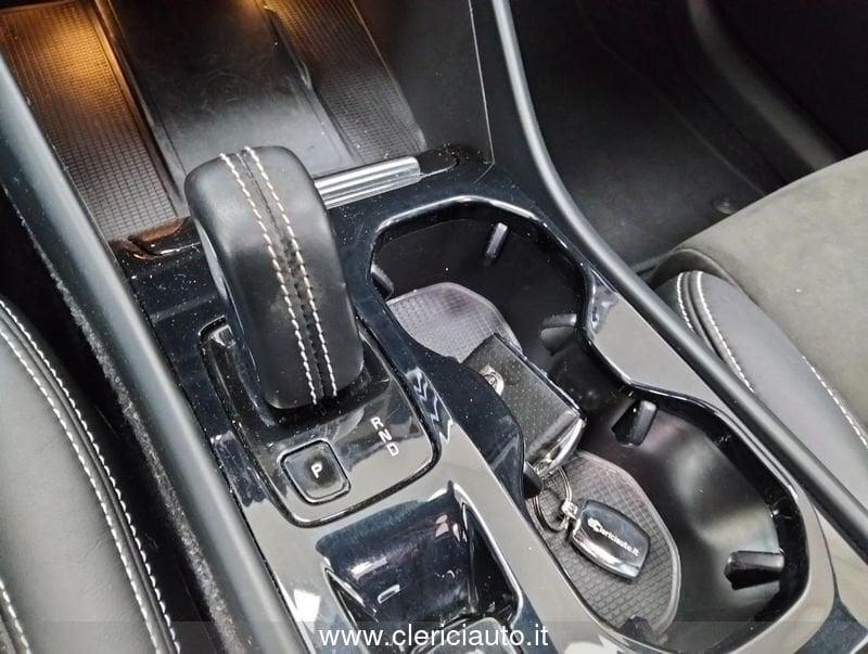 Volvo XC40 T4 AWD Geartronic R-design (TETTO)