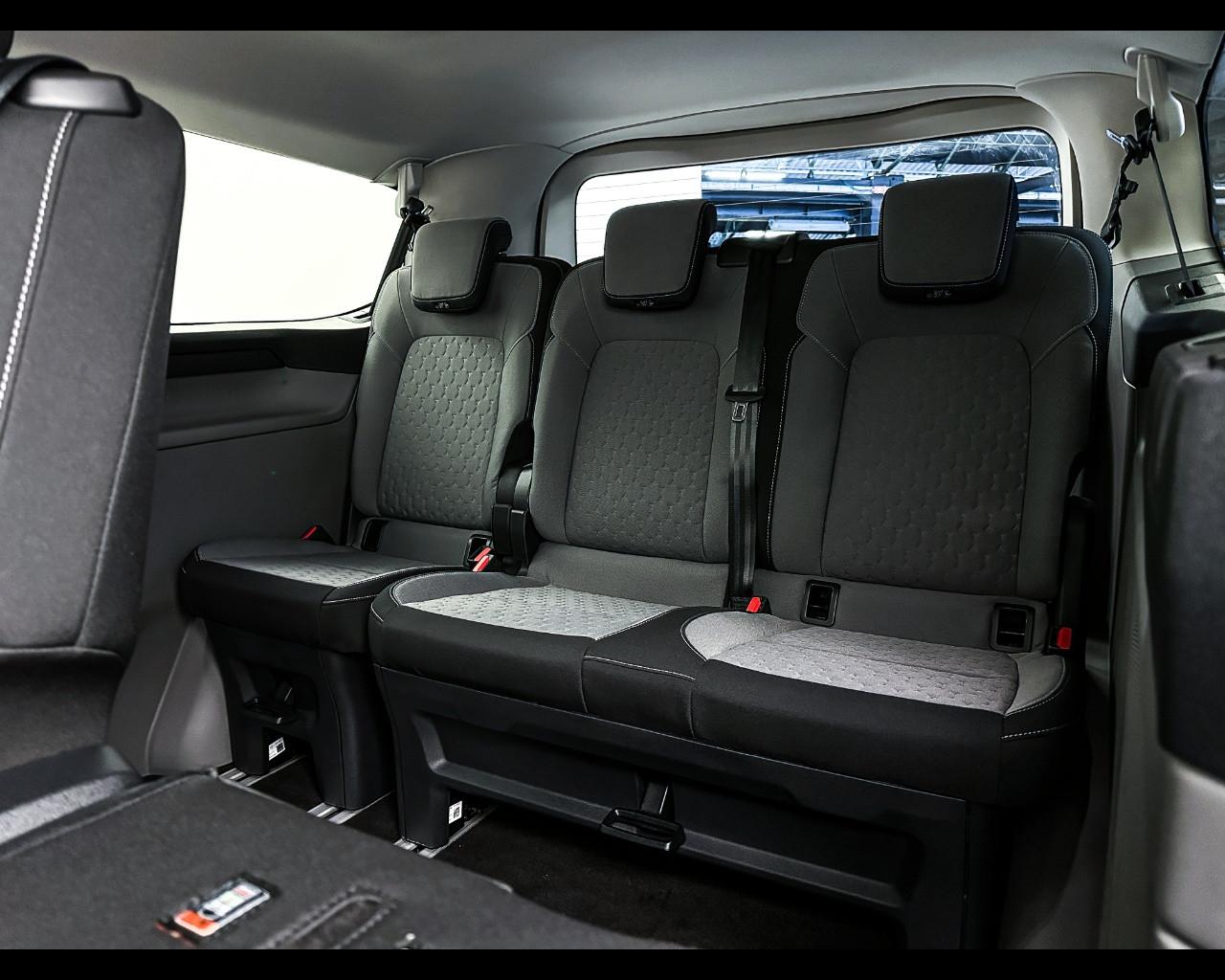 FORD Tourneo Custom 2ªs - Tourneo Custom 320 2.0 EcoBlue 150CV PL Titanium