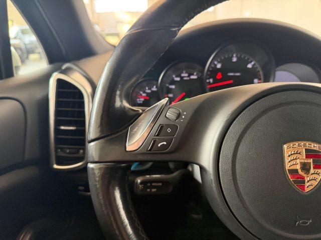 PORSCHE Cayenne 3.0 Diesel /BELL1SS1MO/