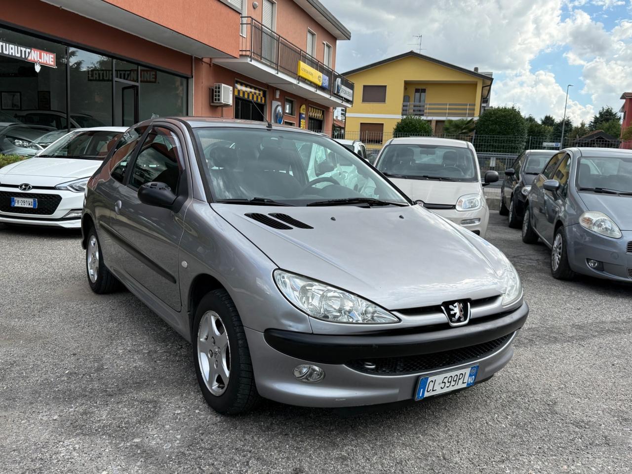 Peugeot 206 1.1 3p. XT