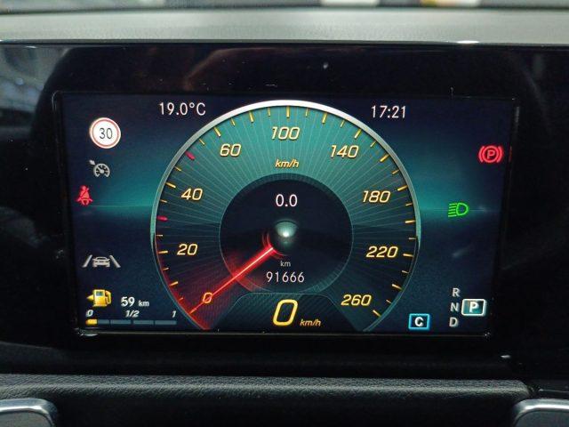 MERCEDES-BENZ GLB 200 Automatic Premium