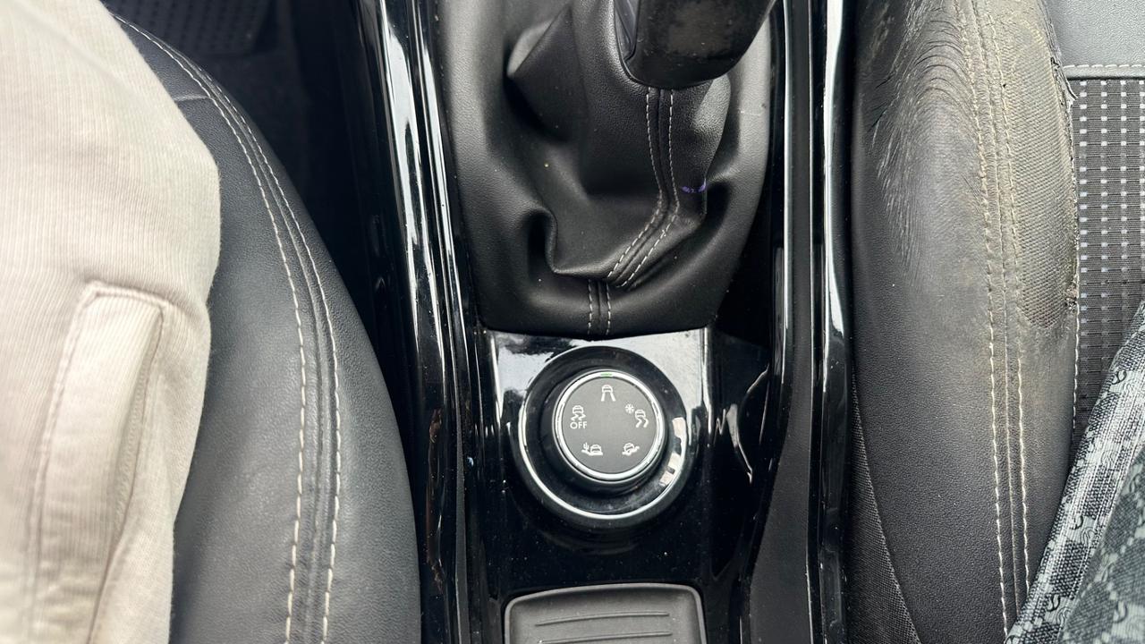 Peugeot 2008 BlueHDi 100 Allure