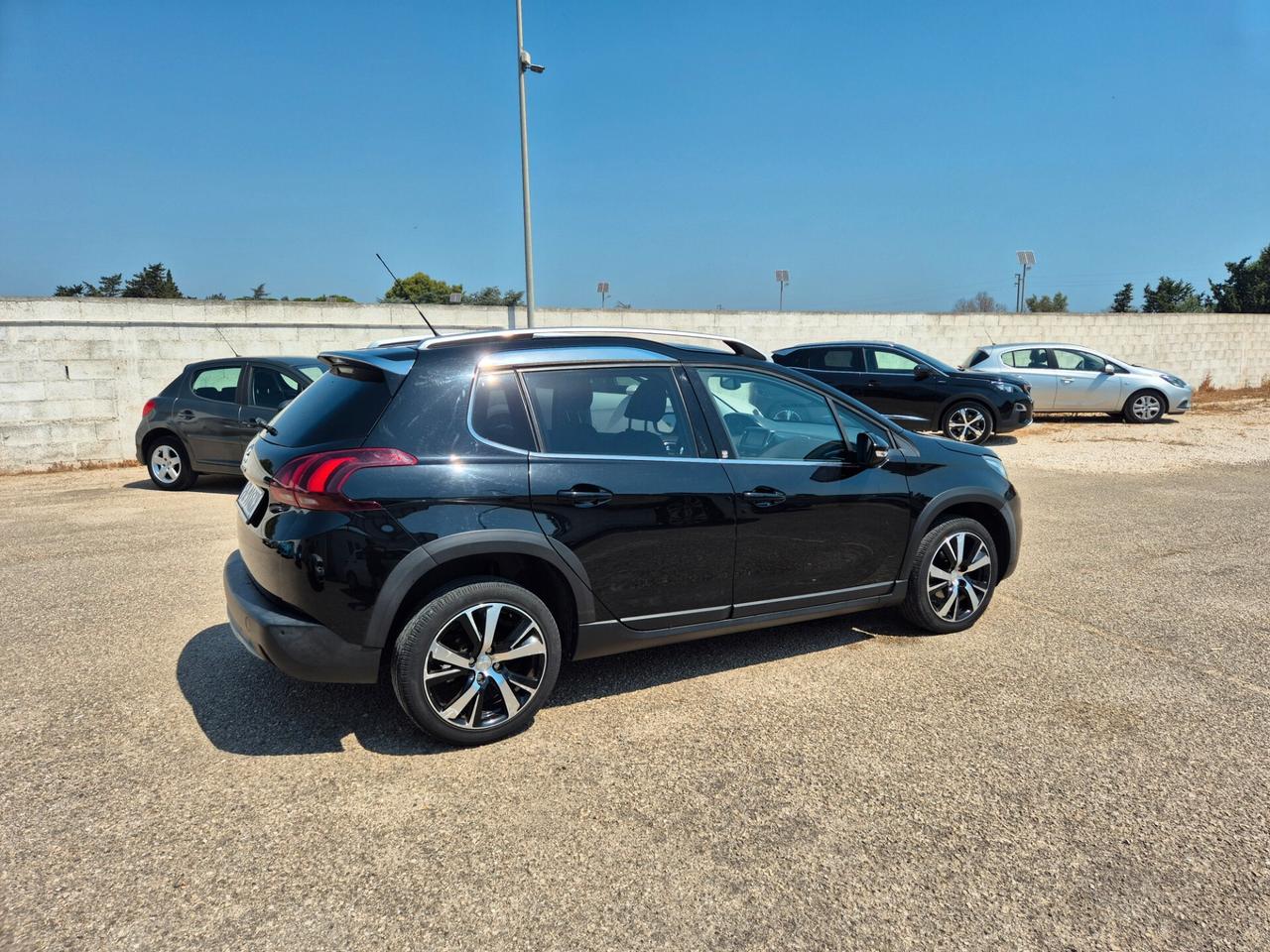 Peugeot 2008 BlueHDi 100 S&S Allure Garanzia