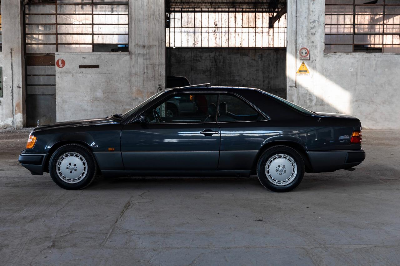 Mercedes-benz 300 CE cat Coupé