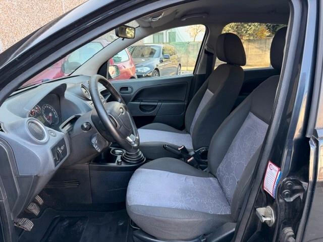 Ford Fiesta 1.2 16V 5p. euro 4 ok neopatentati