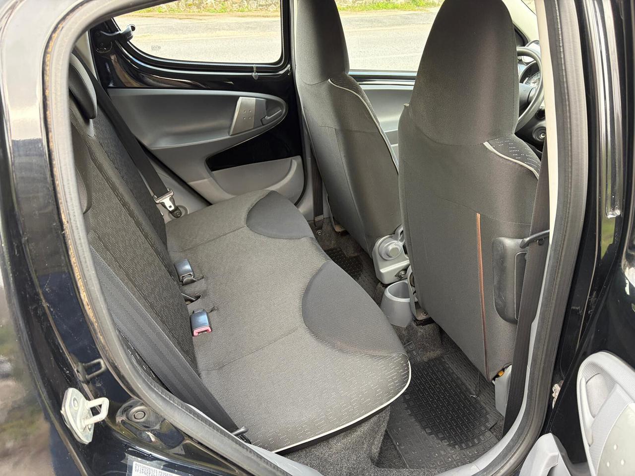 Peugeot 107 1.0 Benzina 68CV 5p. Plaisir automatica