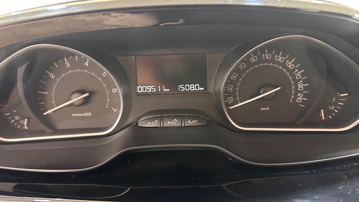 PEUGEOT - 208 - 1.2 VTi 82 CV 5p. Allure