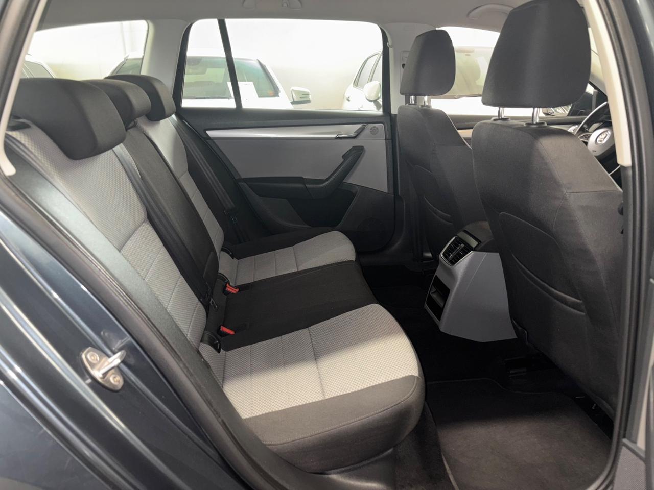 Skoda Octavia 1.6 TDI DSG AUTOMATIC SW