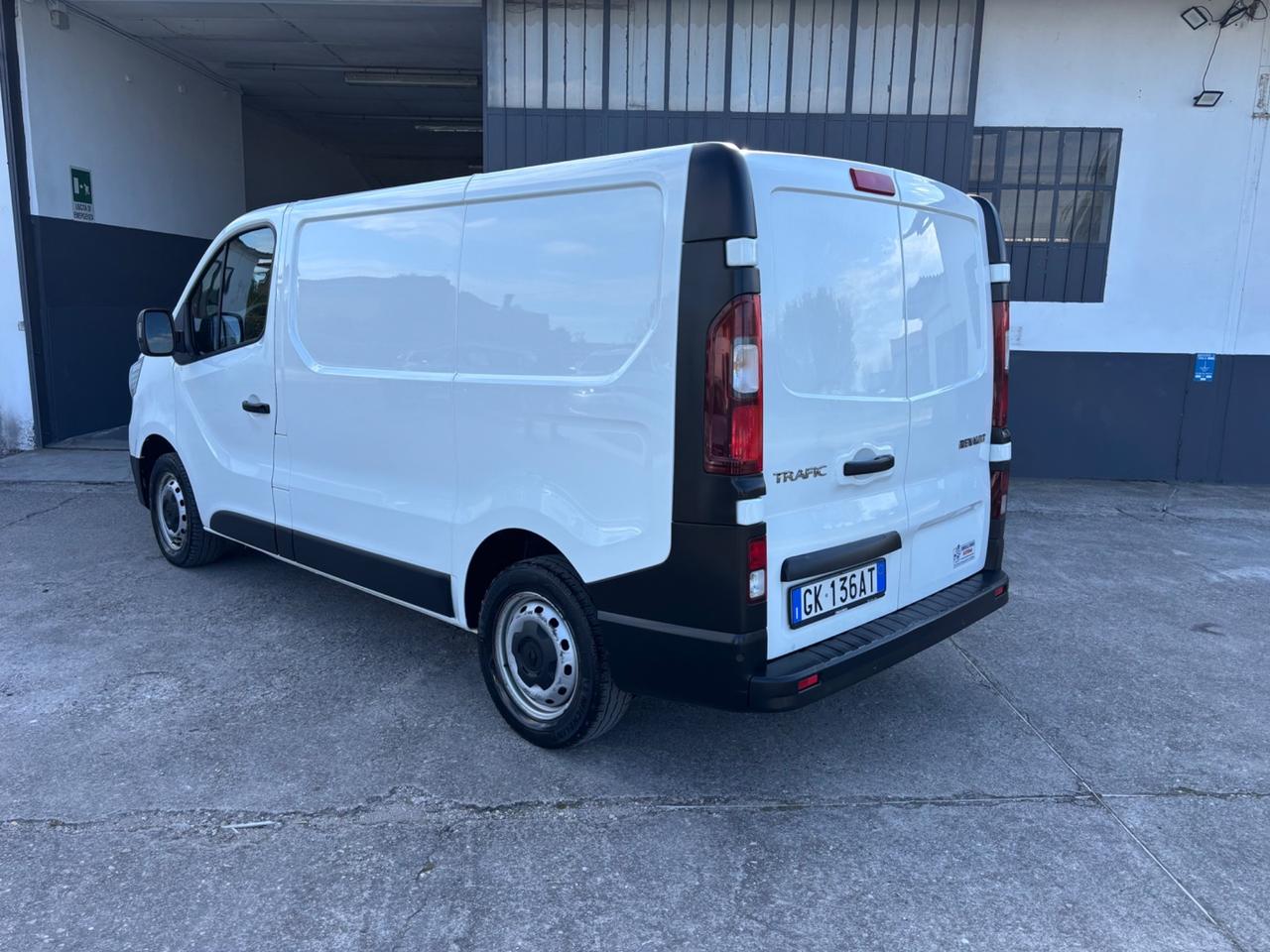 Renault Trafic 2.0 DCI. Garanzia 12 mesi