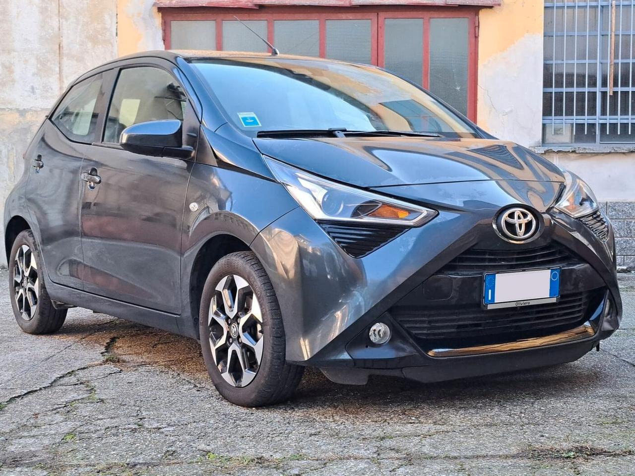 Toyota Aygo Connect 1.0 VVT-i 72 CV 5 porte x-fun MMT