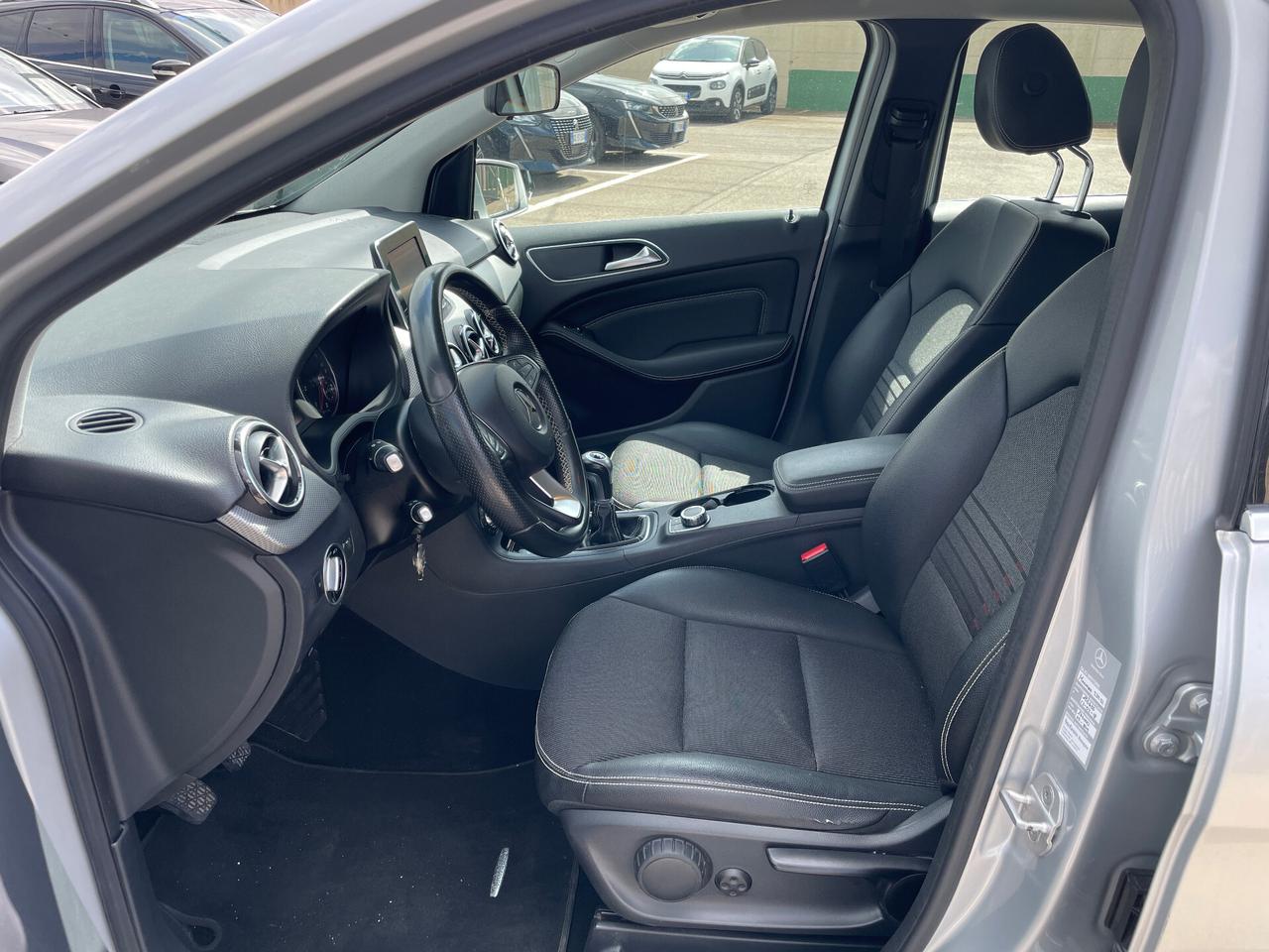 Mercedes-benz B 180 1.5 CDI 110cv Premium-NAVIGATORE-RETROCAMERA