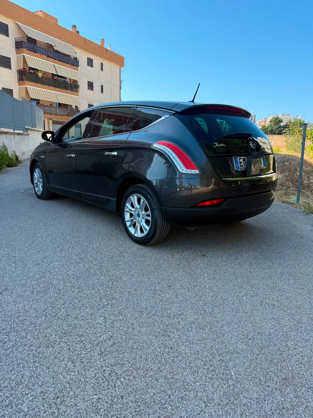 Lancia Delta 1.6 MJT DPF Gold FUL FUL