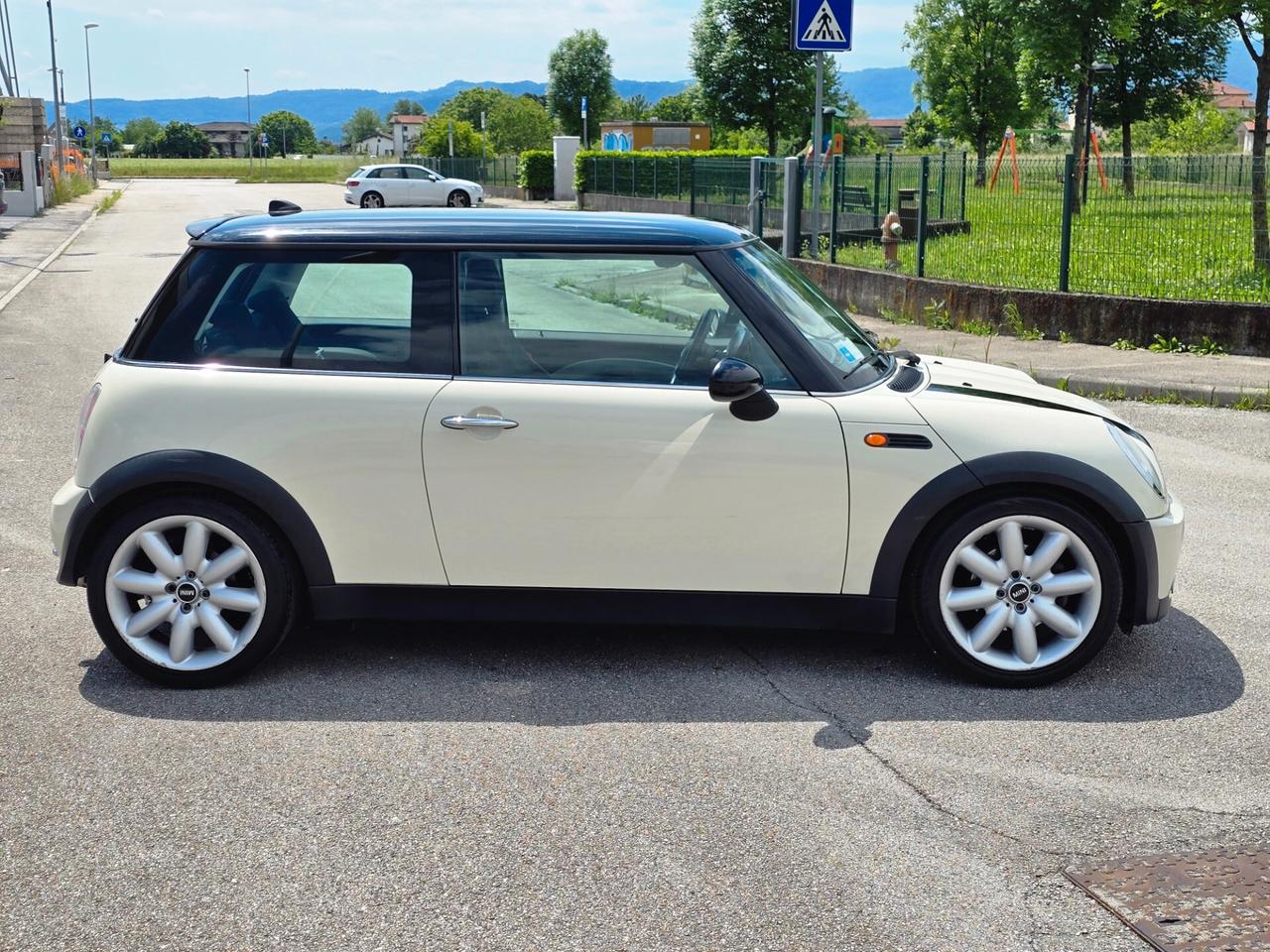 Mini COOPER 1.6 B OK PER NEOPATENTATI