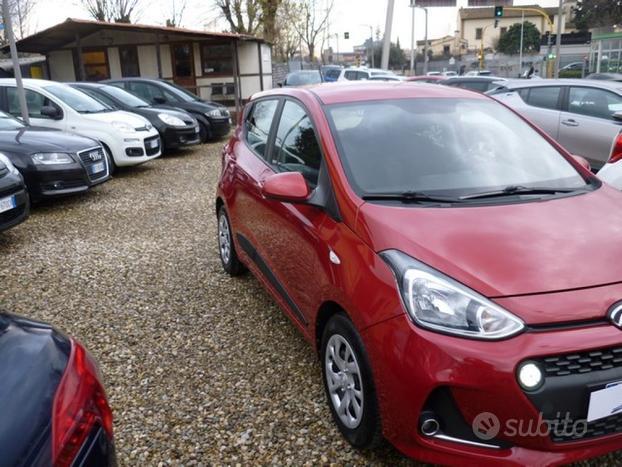 HYUNDAI i10 1.0 MPI Advanced