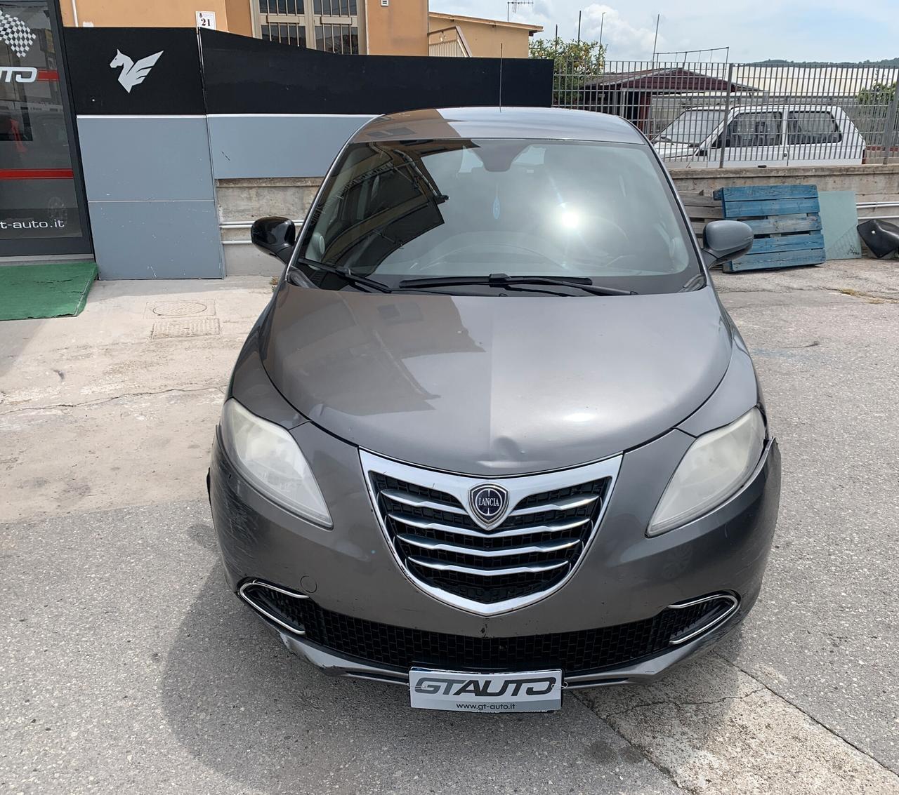 Lancia Ypsilon 1.3 MJT 95CV 5P