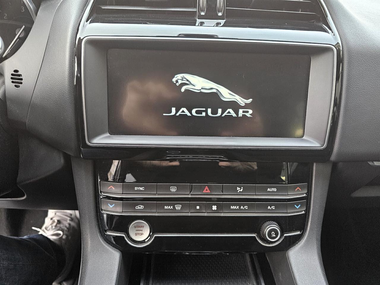 Jaguar F-Pace 2.0 D 180 CV AWD aut. Pure