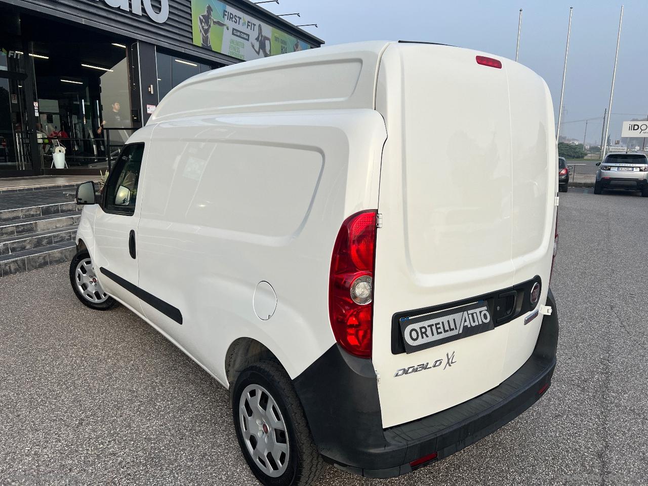 Doblò 1.6 MJT 105 PL-TA Cargo MaxiXL Bus