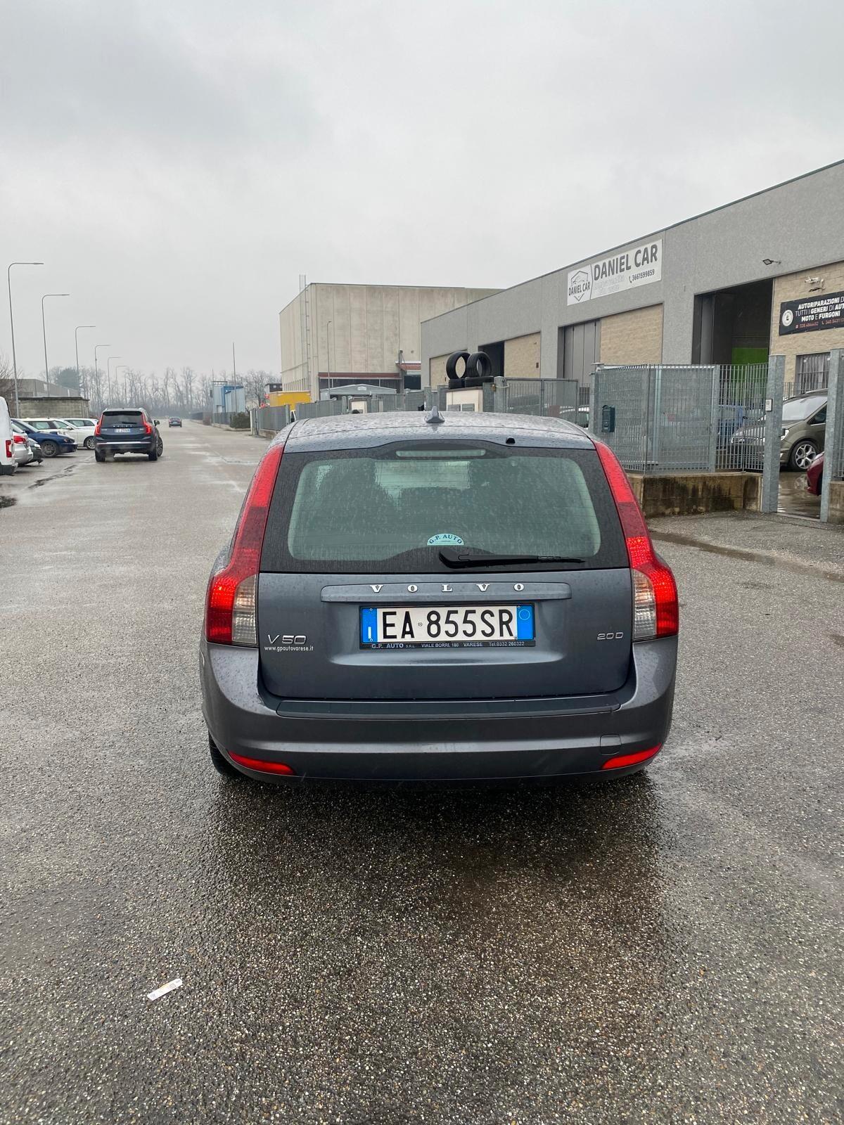 Volvo V50 D4 Summum 2.0 DIESEL 136 CAVALLI IVA DEDUCIBILE