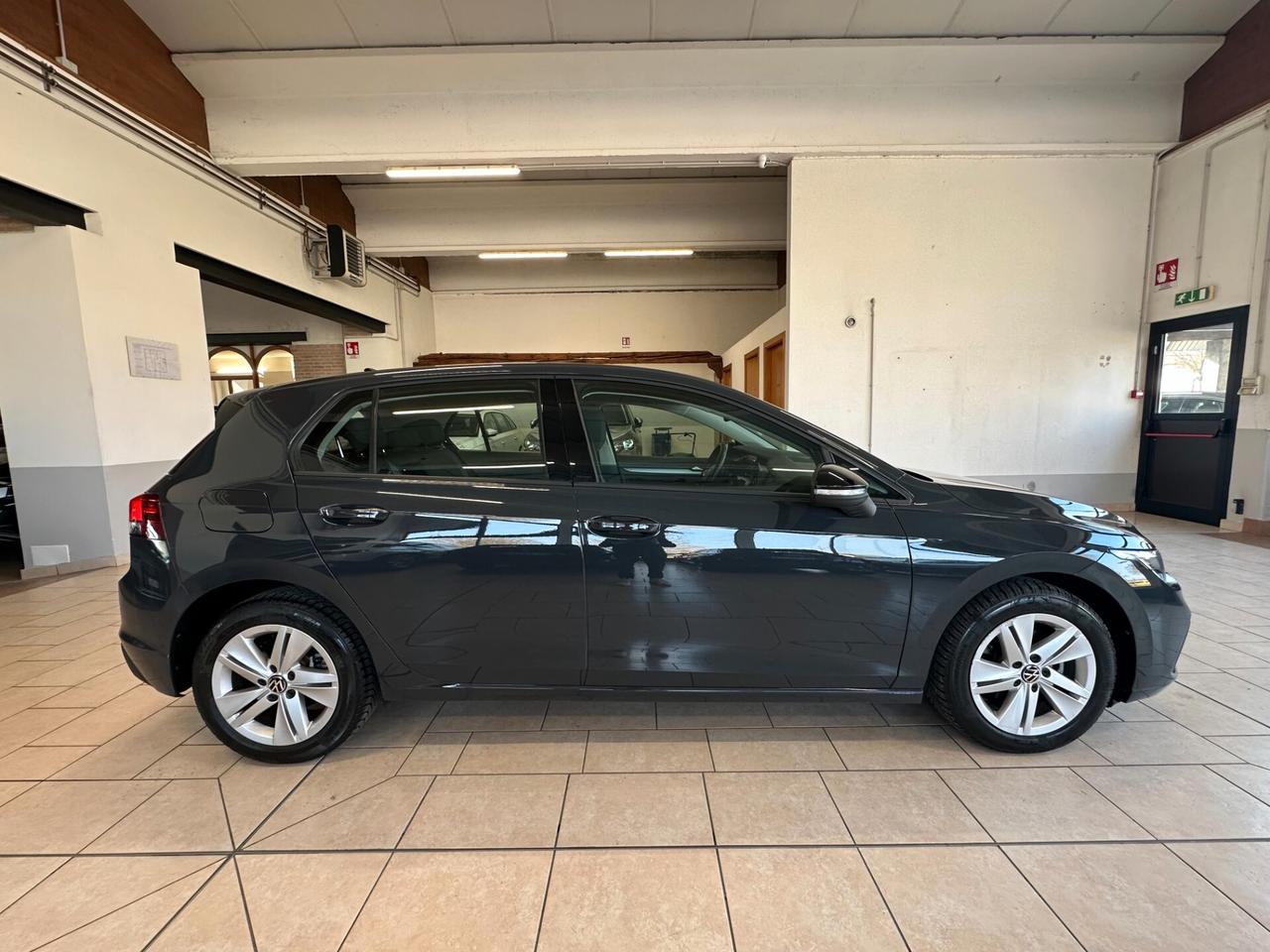 VOLKSWAGEN GOLF 2.0 TDI LIFE 150CV DSG *LED*CARPLAY*SENSORI*