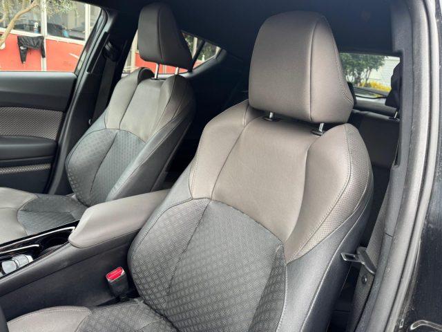 TOYOTA C-HR 1.8 Hybrid E-CVT Black Edition