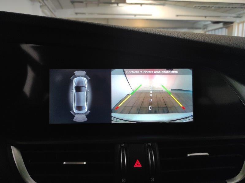 ALFA ROMEO Giulia (2016) - Giulia 2.2 Turbodiesel 160 CV AT8 Sprint