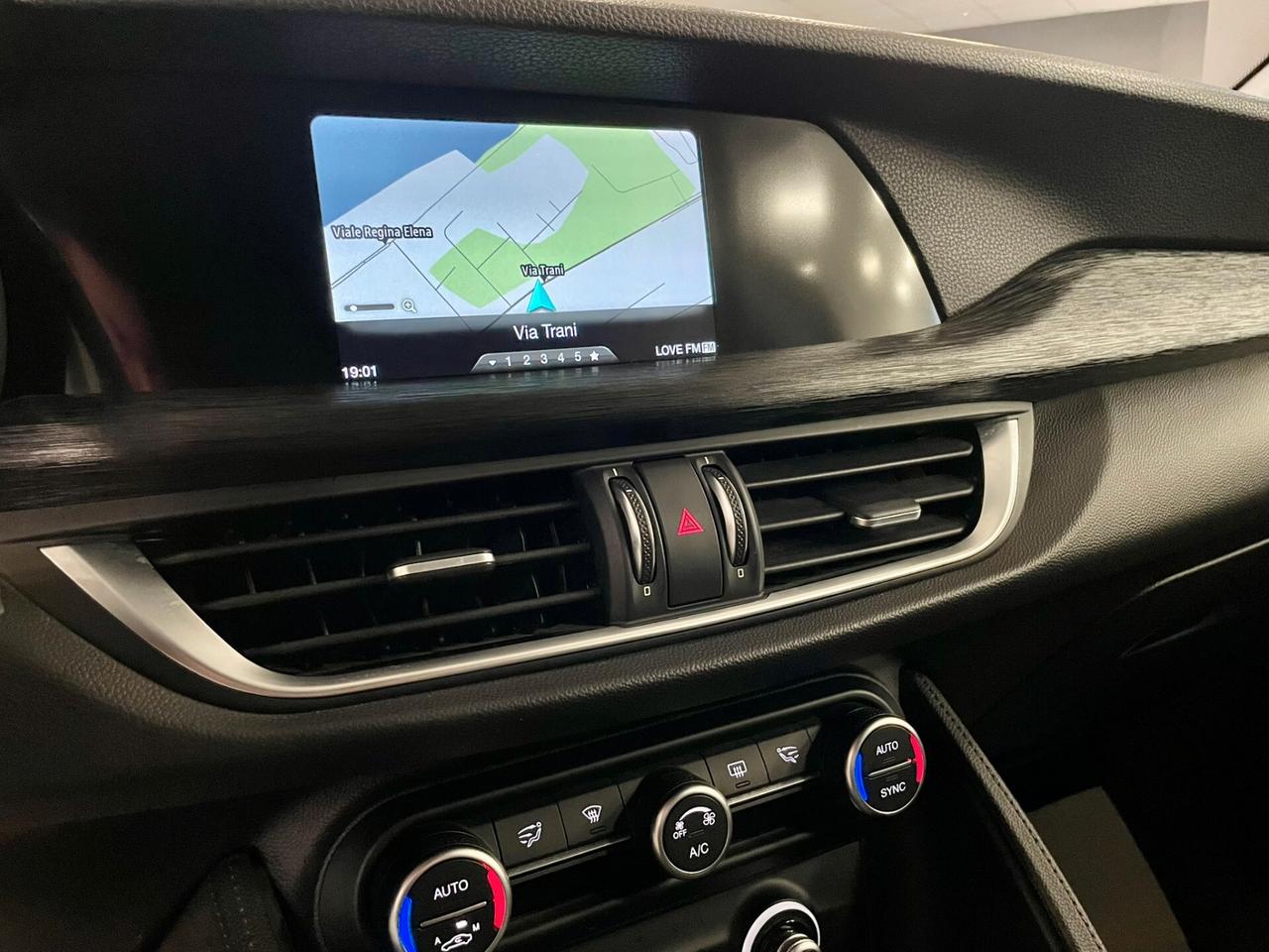 Alfa Romeo Stelvio 2.2 Turbodiesel 160cv AT8 RWD Business