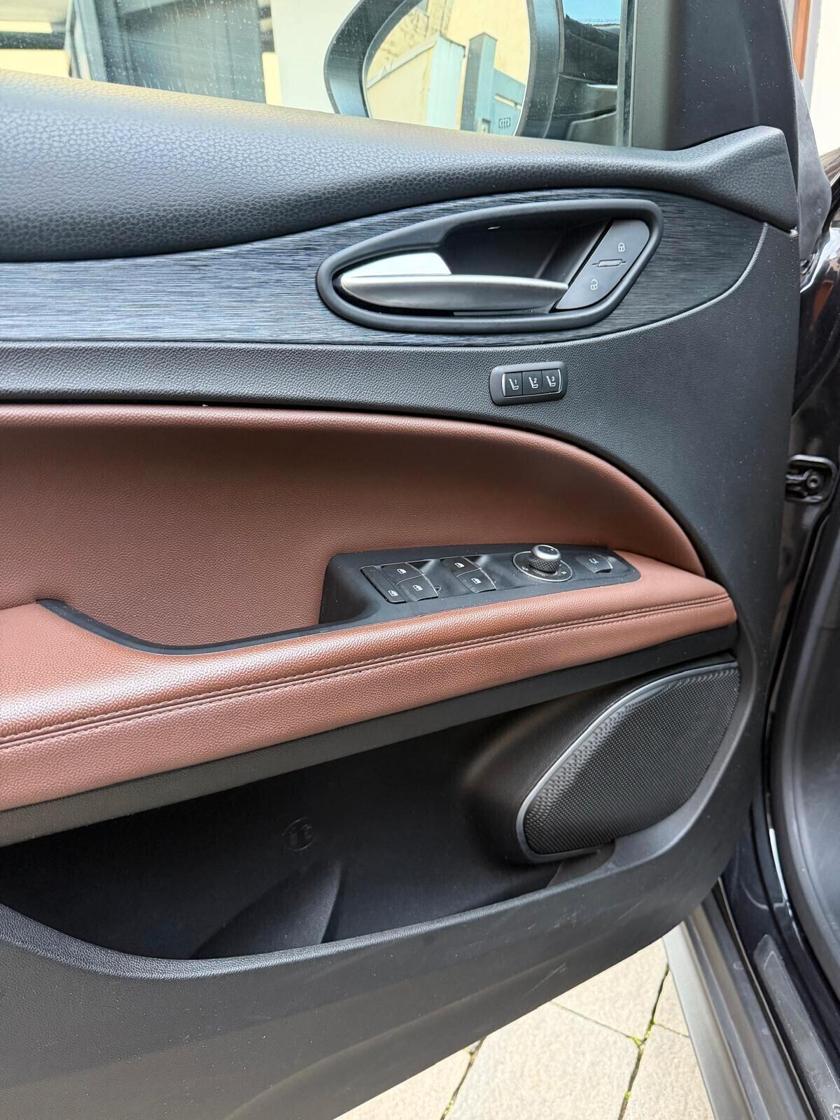 Alfa Romeo Stelvio 2.2 Turbodiesel 190 CV AT8 RWD Executive