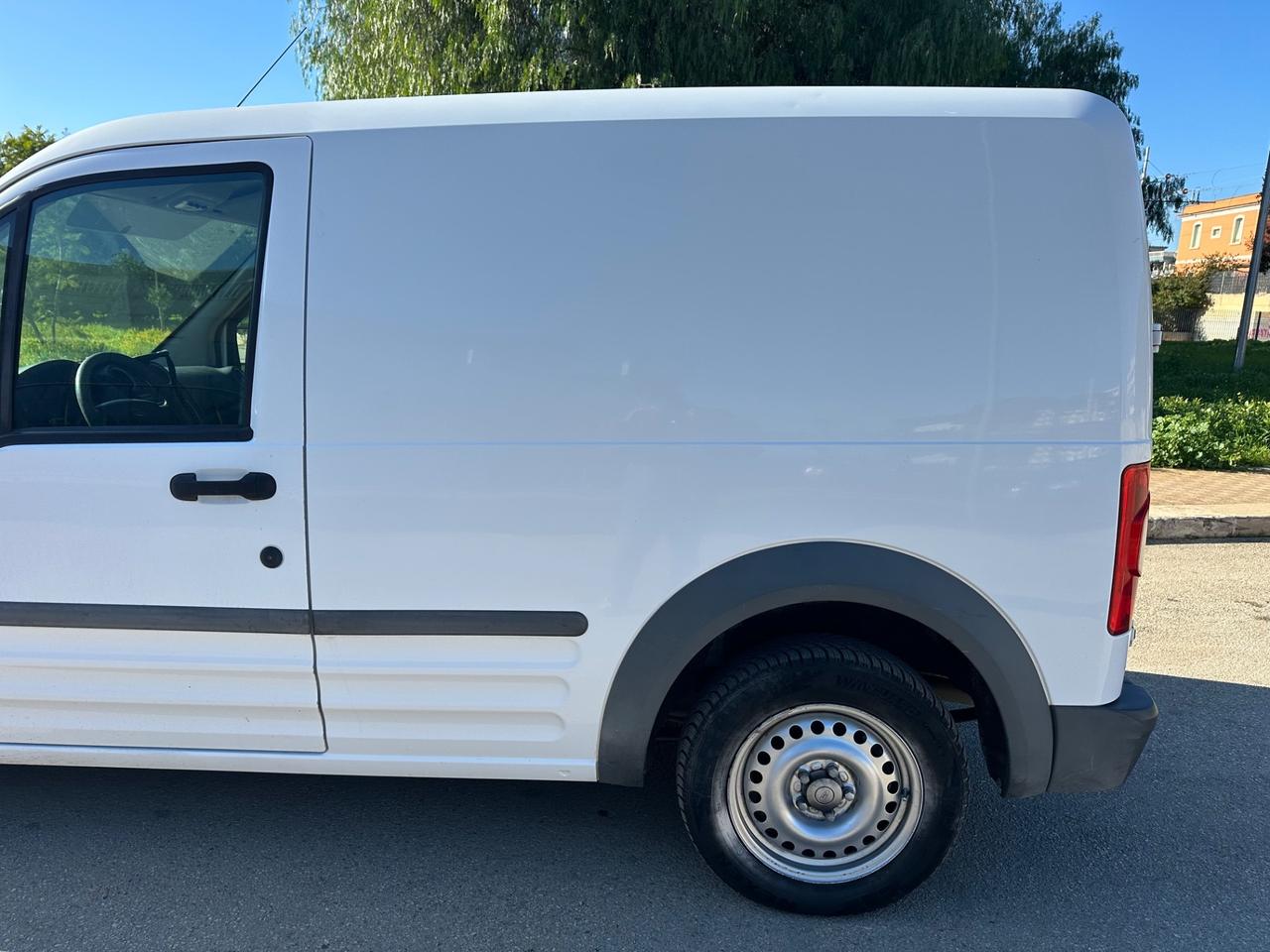 Ford TRANSIT CONNECT 1.8 DIESEL 2010 - CLIMA
