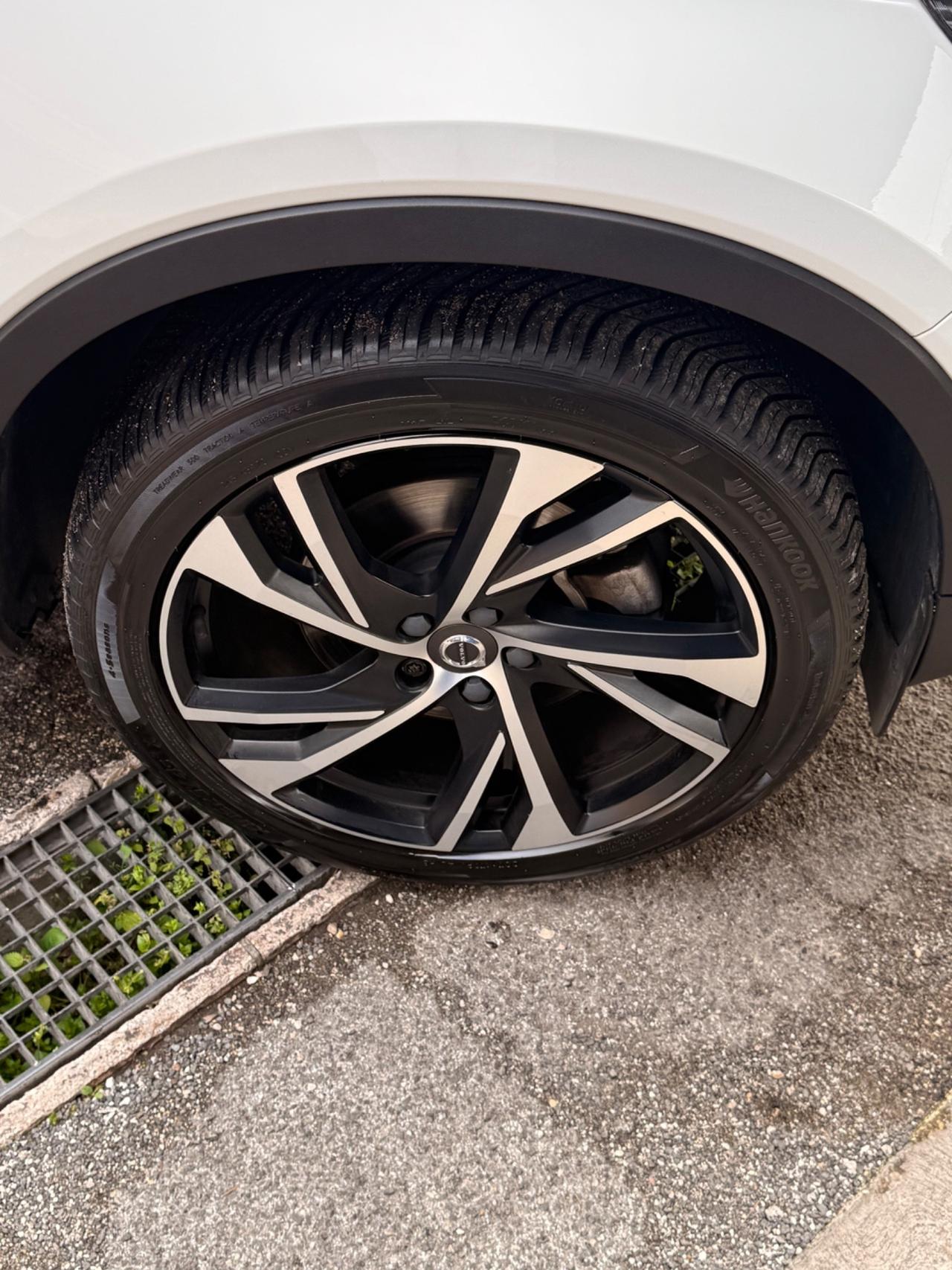 XC40 D4 AWD Geartronic R-design-unipro-