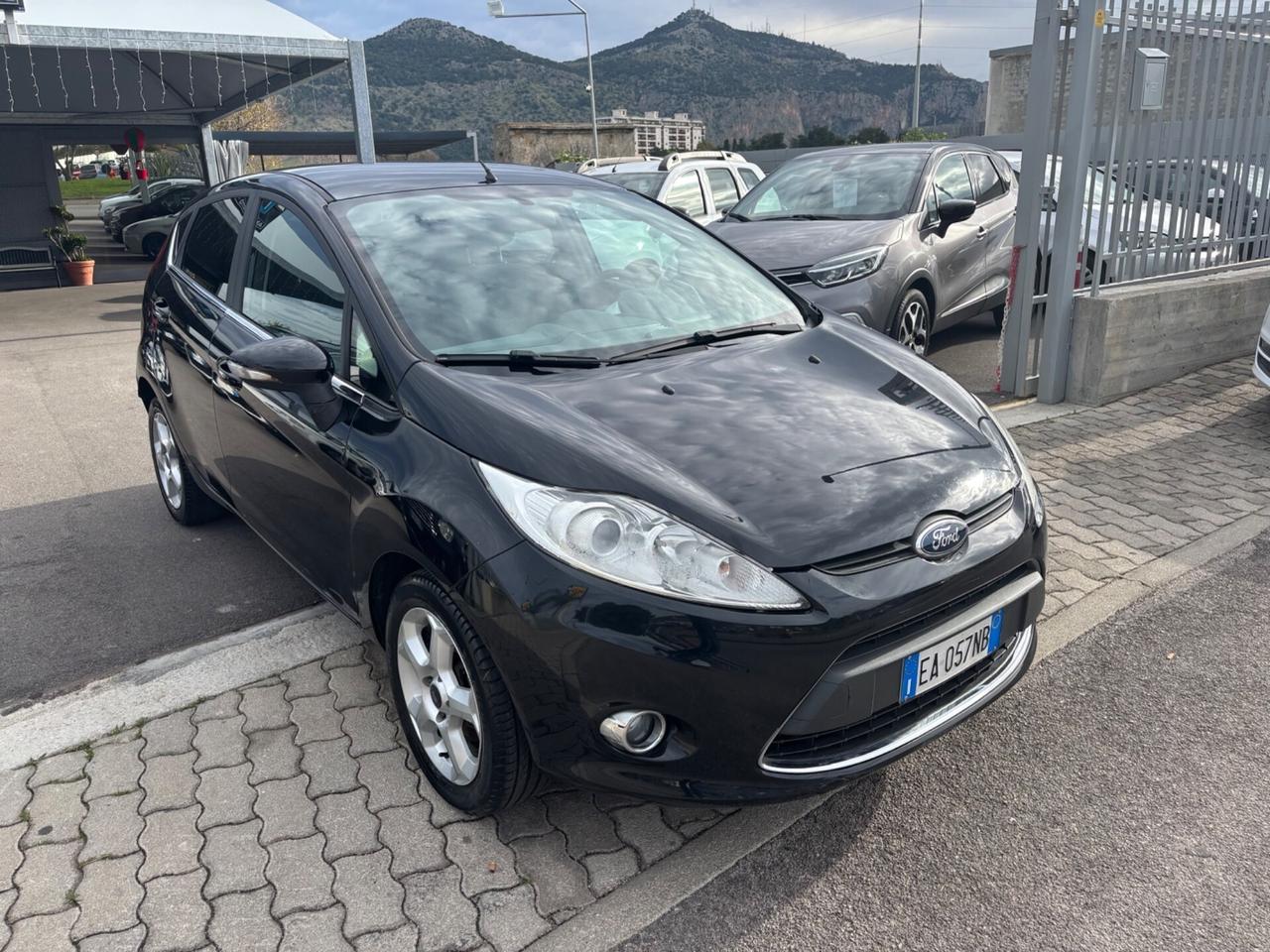 Ford Fiesta 1.4 5 porte Bz.- GPL Titanium