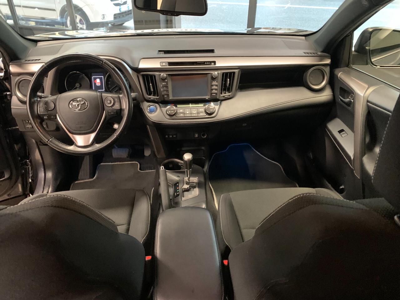 Toyota RAV 4 2.5 Hybrid 2WD