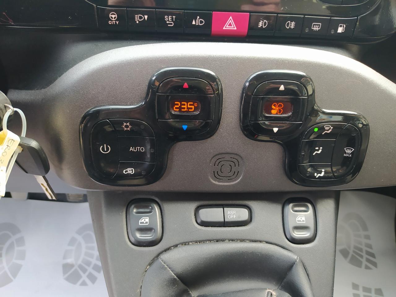 Fiat Panda 0.9 TwinAir Turbo Natural Power Trekking neopatentati