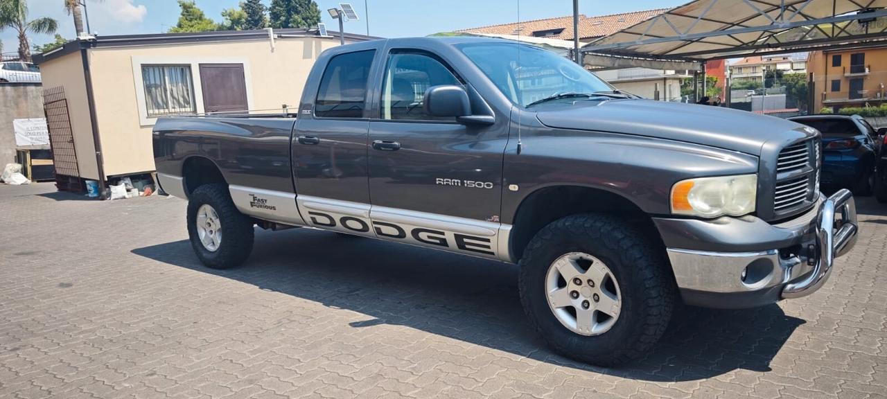 Dodge RAM 1500 SLT Long Cab 5.9 CC V8