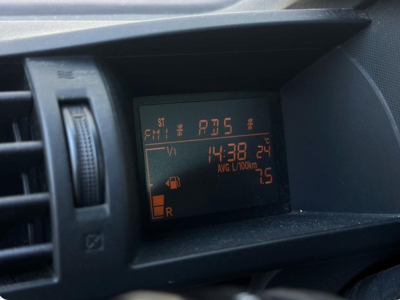 Toyota iQ 1.0 vvt-i #10178