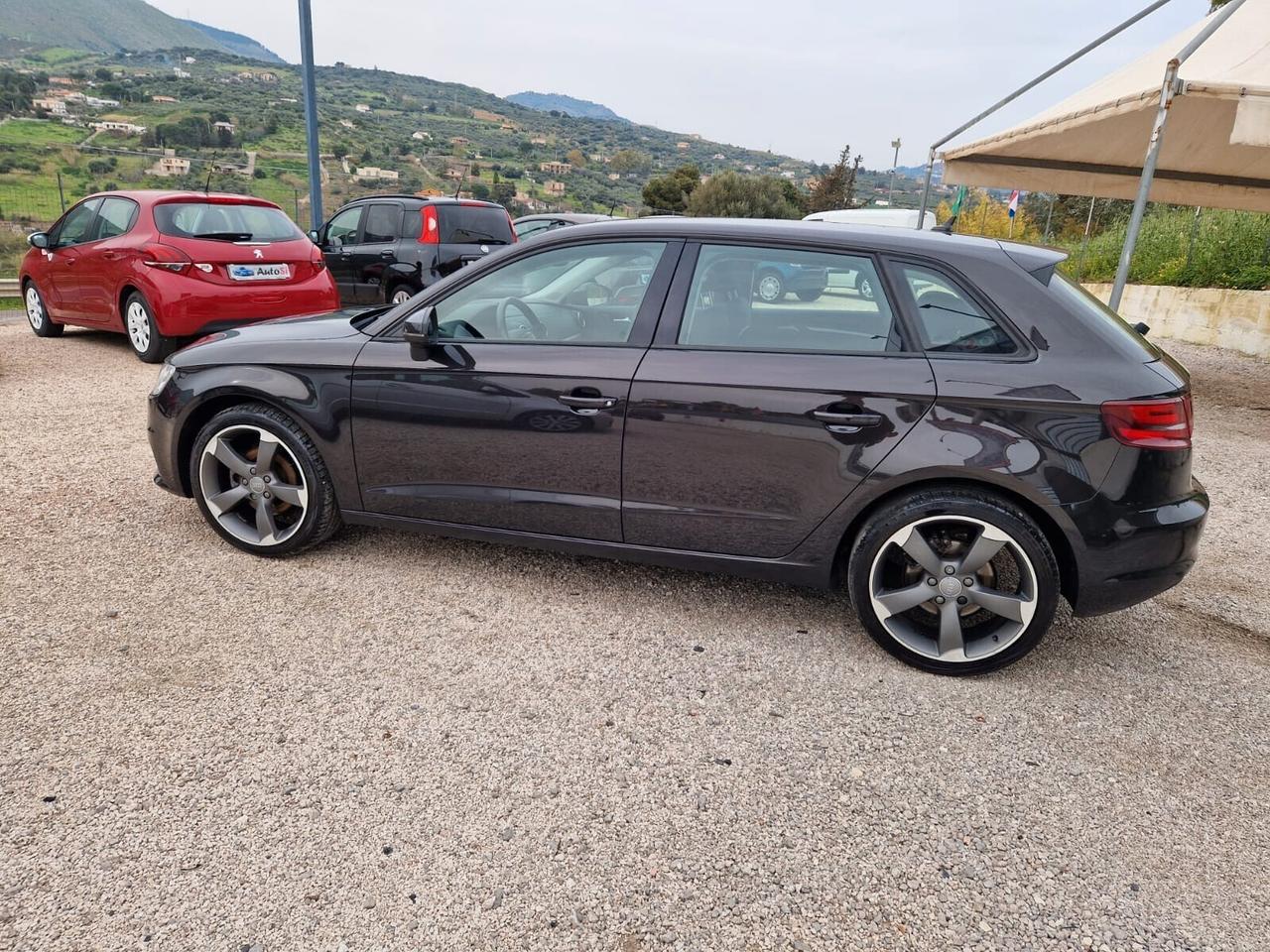 Audi A3 SPB 1.6 TDI 105 CV CR Ambition