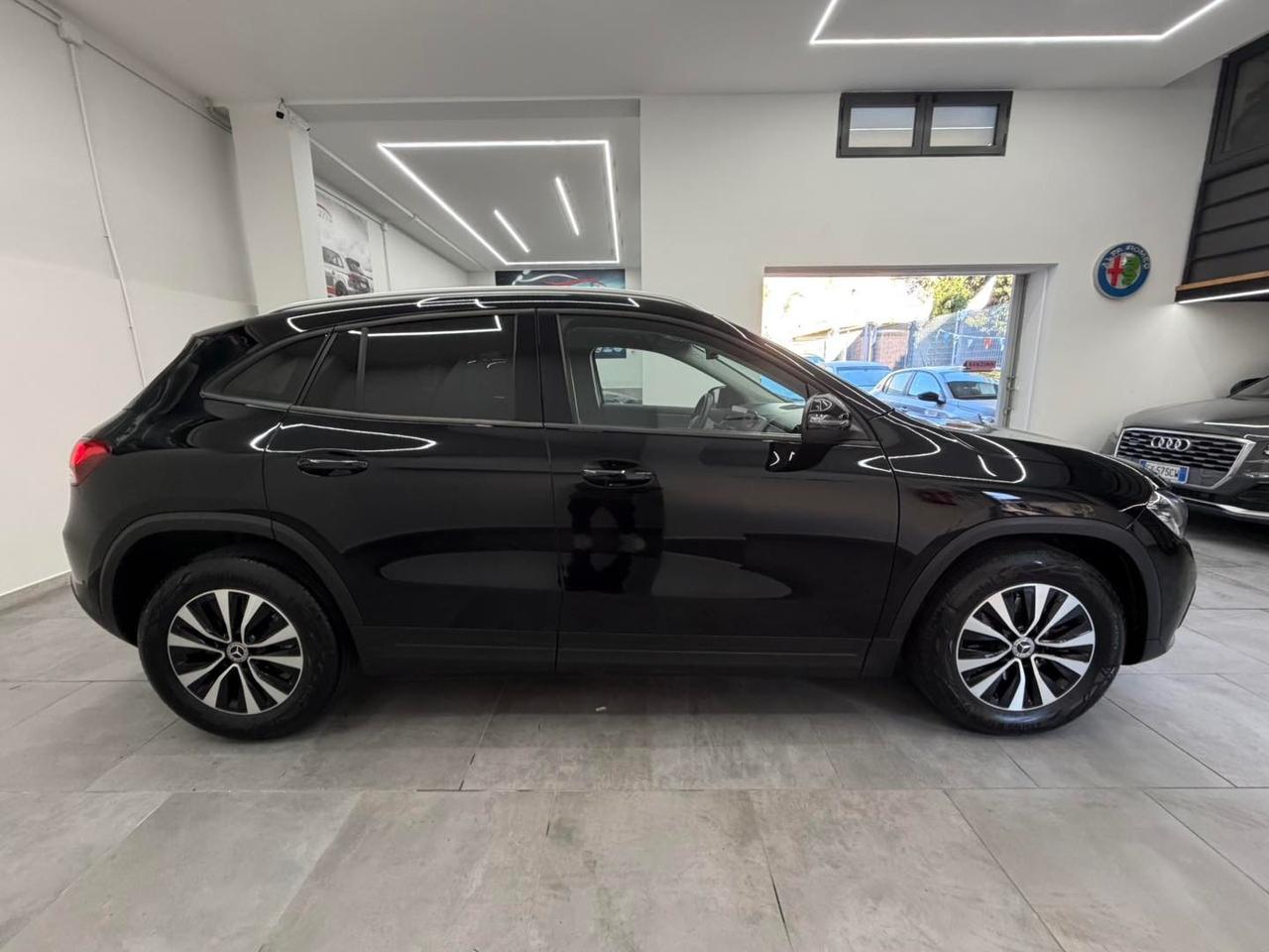 Mercedes-benz GLA 180 d Automatic Business Extra 2022