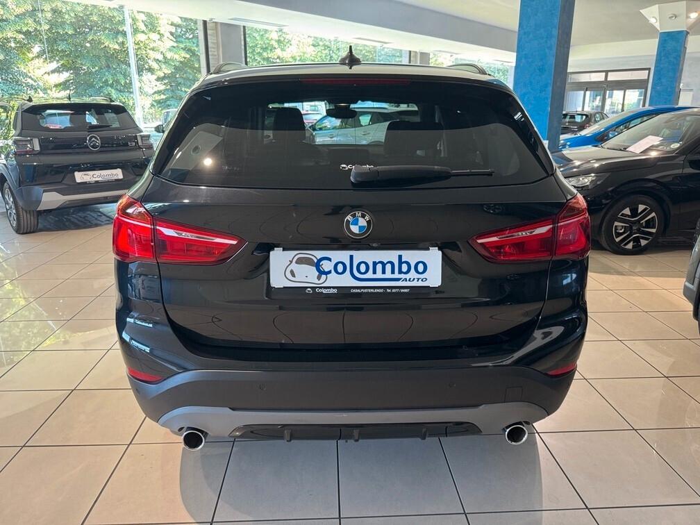 BMW X1 sdrive18d Sport auto my18 Led Navi Cam 18"