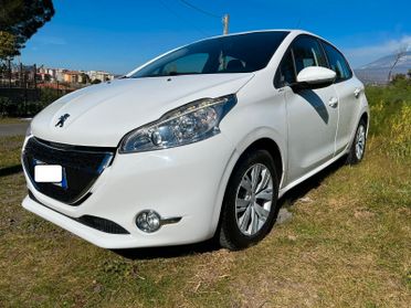 Peugeot 208 1.4hdi NEOPATENTATI CHIAMA 2013