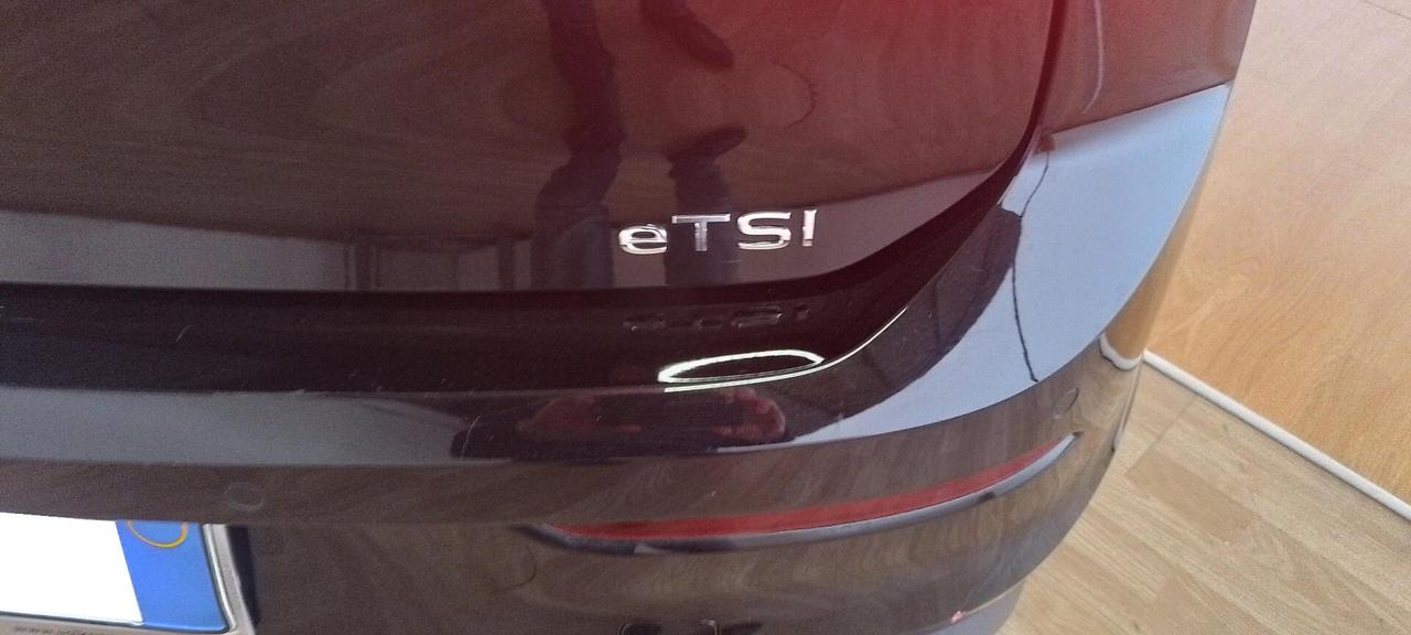 Volkswagen Golf 1.0 eTSI EVO DSG