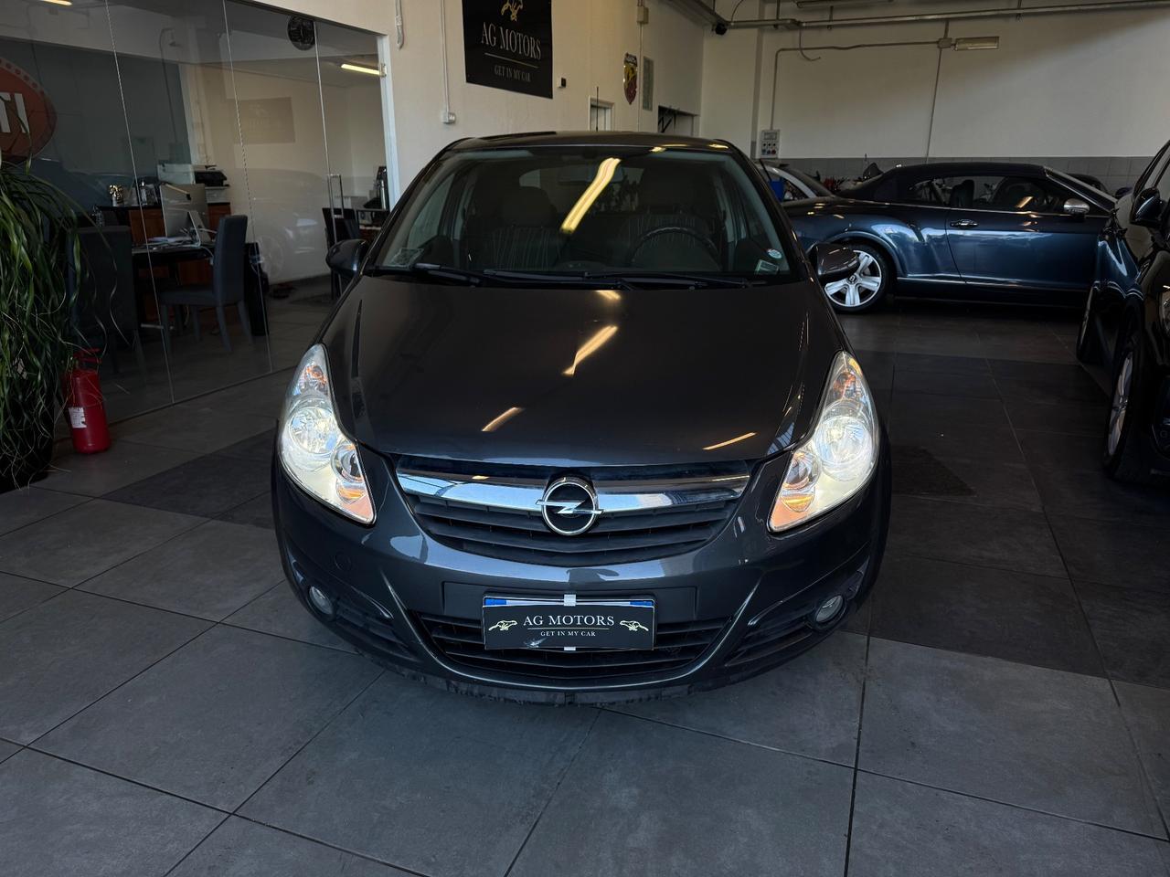 Opel Corsa 1.2 3 porte 123.000KM NEOPATENTATI