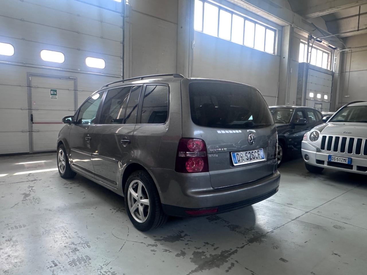 Volkswagen Touran 1.6 Trendline Bifuel G