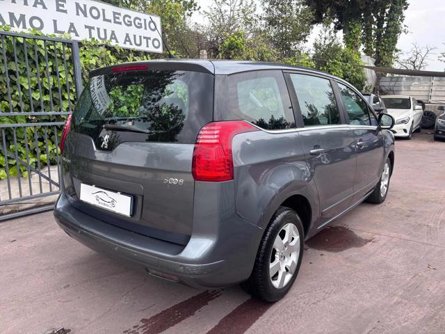 PEUGEOT 5008 1.6 HDi 112CV Business