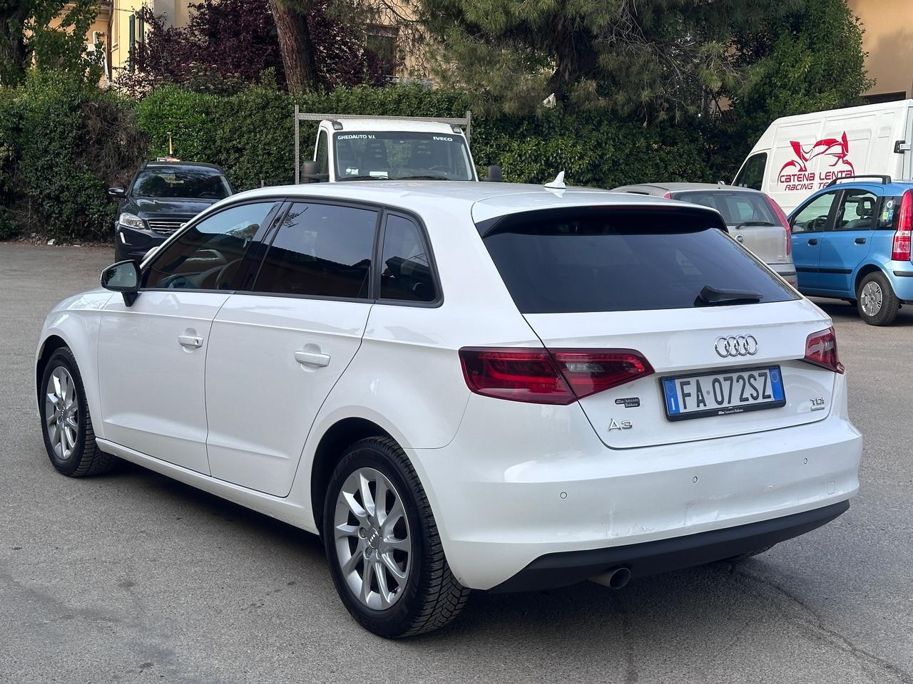 Audi A3 SPB 1.6 TDI clean diesel Ambition