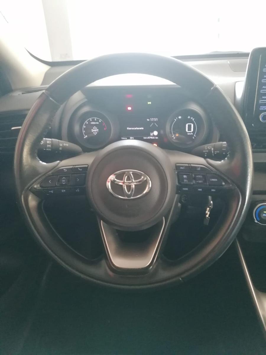 TOYOTA - Yaris - 1.0 5p. Trend "Platinum Edition"