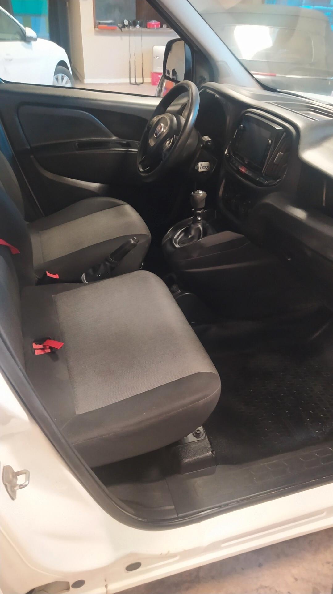 FIAT DOBLO' CARGO 1600 JTD 120 CV 3 POSTI